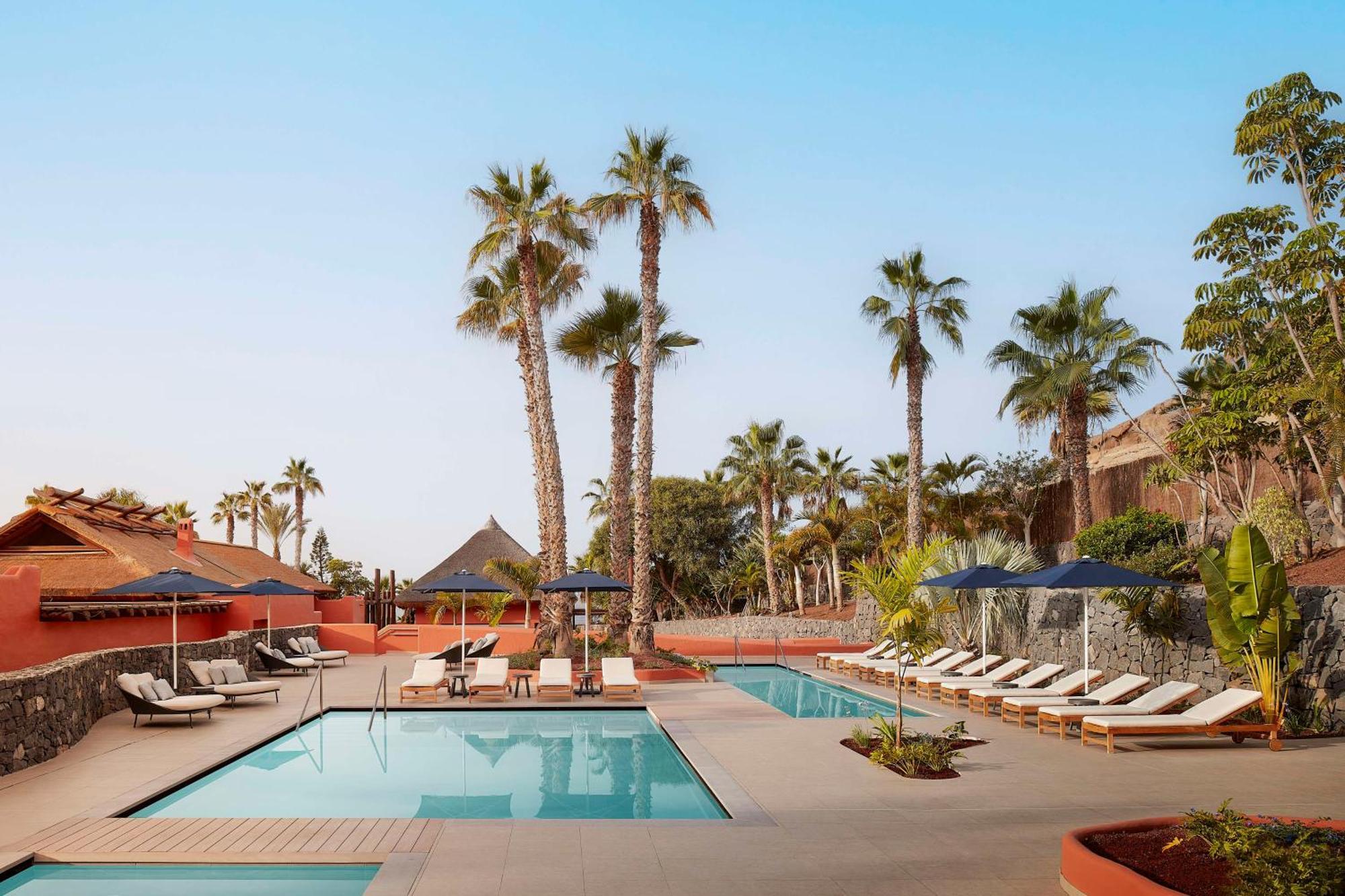 Hotel Tivoli La Caleta 5*